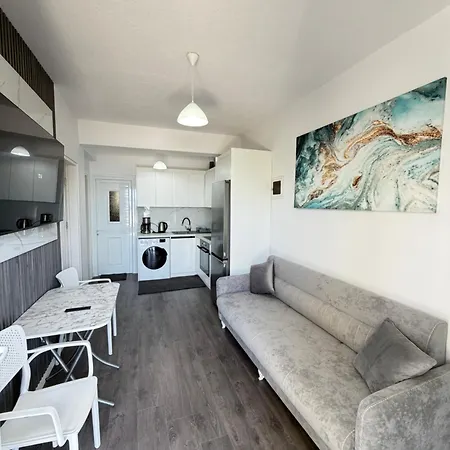 Eden Breeze סרנדה