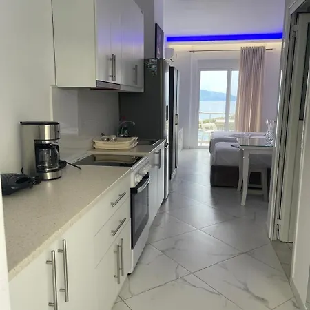 Eden Breeze * Sarande